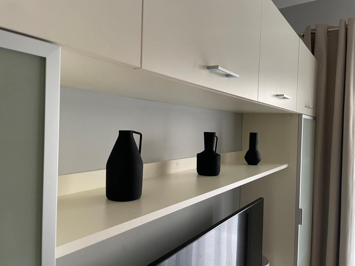 Garbary 100 Center Apartment, Free Parking, Self Check-in 24h Leilighet