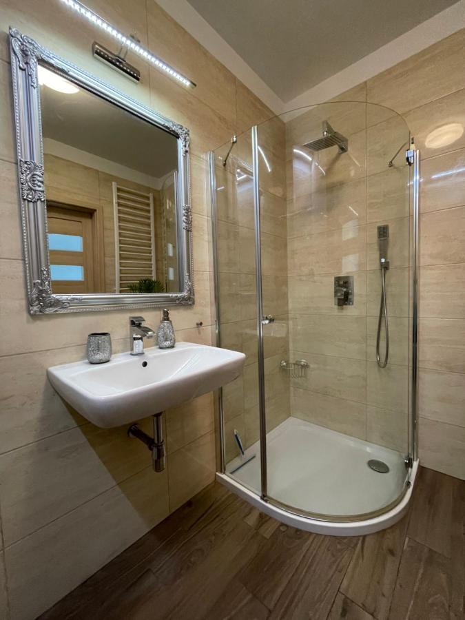 Leilighet Garbary 100 Center Apartment, Free Parking, Self Check-in 24h *